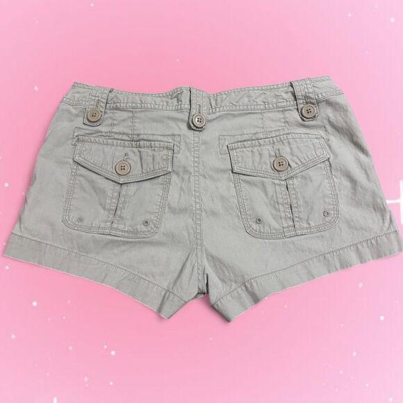Vintage Y2K Aeropostale Beige Cargo Shorts Size 3/4 - Picture 2 of 3
